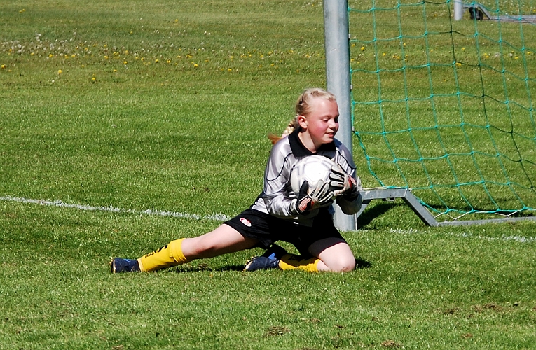 2009_0530_03-12.JPG - F00/01 - Tuna-Ekeby BK 6-2