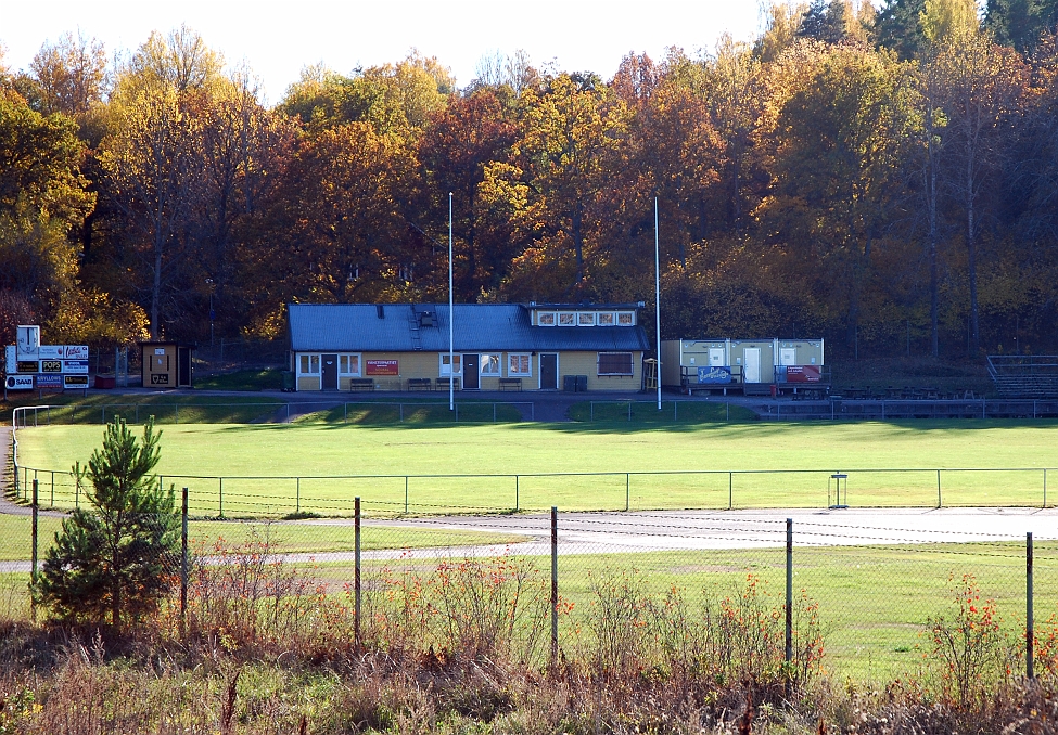 2013_1013_143812AA.JPG - Ekbackens IP, Oktober 2013