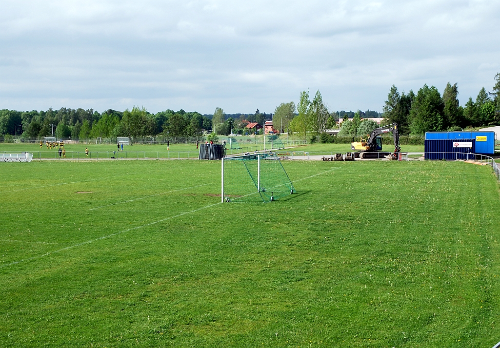 2014_0525_154336AA.JPG - Förberedelse inför ombyggnad av Ekbackens IP