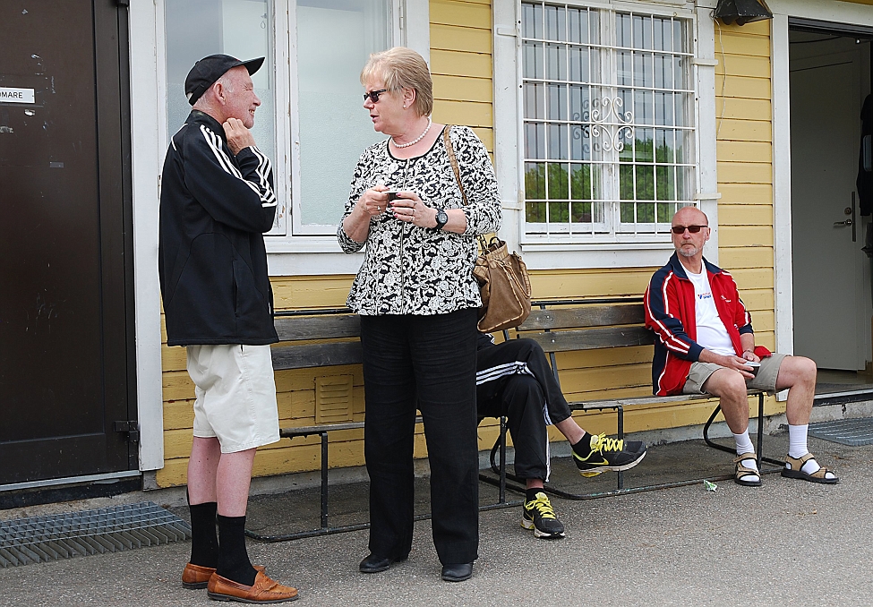 2014_0526_095440AA.JPG - Kaj Svensson samtalar med Agneta Bode