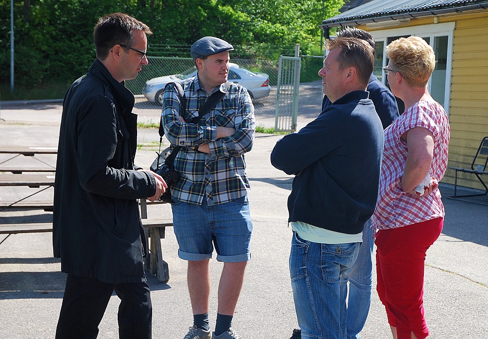 2014_0526_102445AA.JPG - Bbl/AT var på plats och samtalar här med politiker och kommunanställda